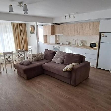 C&Y Zev Apartments Mamaia Exterior photo