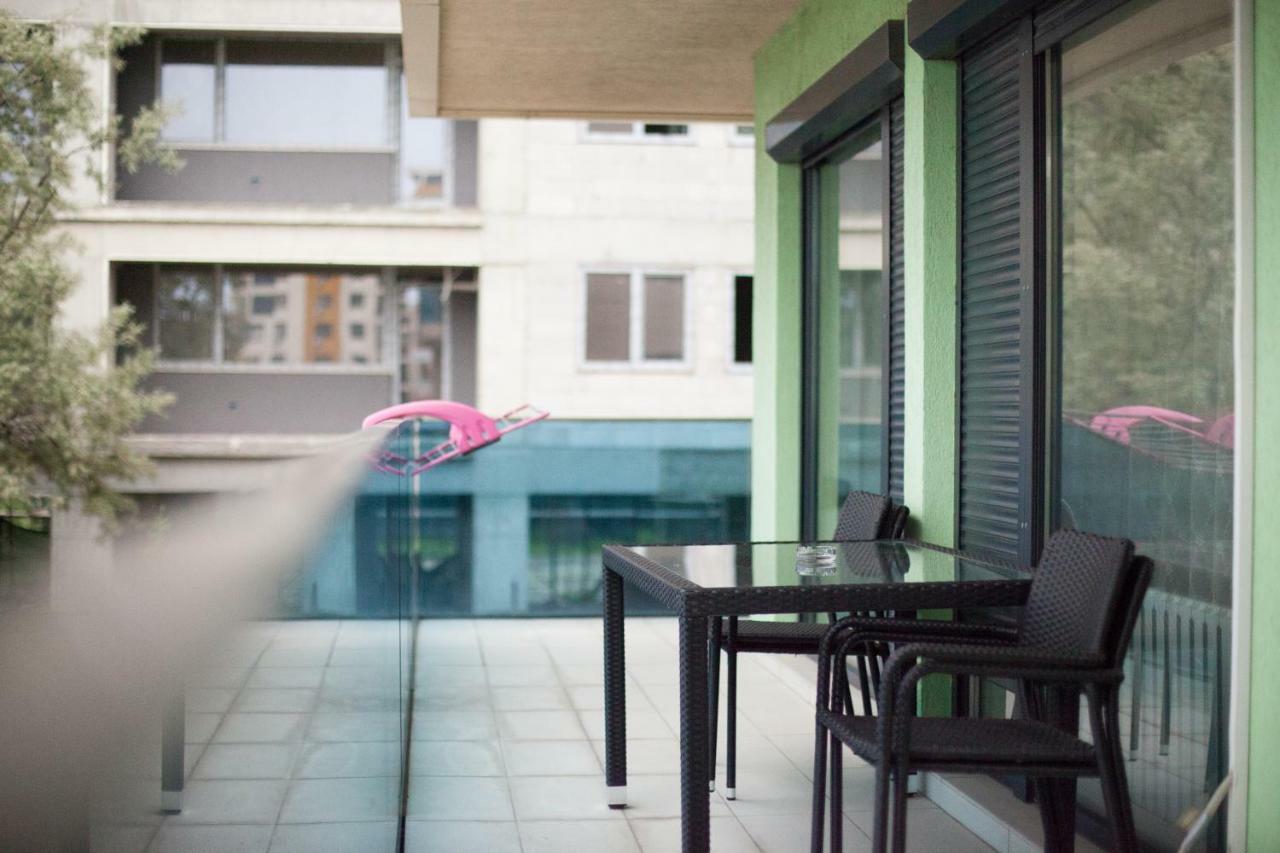 C&Y Zev Apartments Mamaia Exterior photo